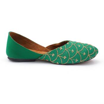 Purely Lush Green Hand-Crafted Jutti for Women Rajasthani Mojari 2