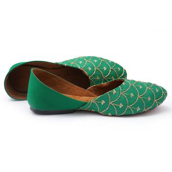 Purely Lush Green Hand-Crafted Jutti for Women Rajasthani Mojari 3