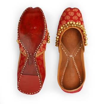 Purely Lush Red Banarasi Bridal Jutti for Women Mojari Khussa 5