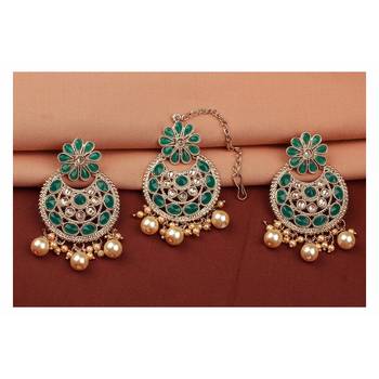 Green maang-tikka 2