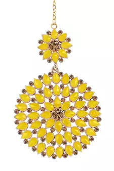 Yellow maang-tikka