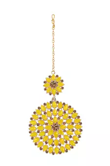 Yellow maang-tikka