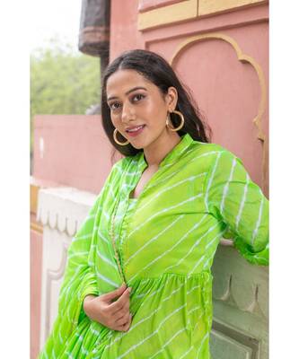 green pure hand tie and die lehenga with bijiya and white tassels 2