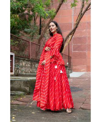red pure hand tie and die lehenga with bijiya and white tassels 5