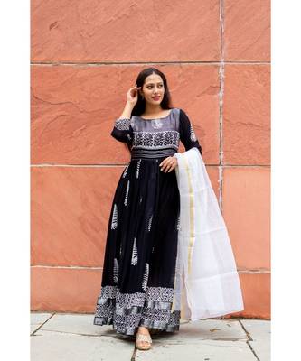 black pure hand block printed linen gown with kota doriya chunni 6