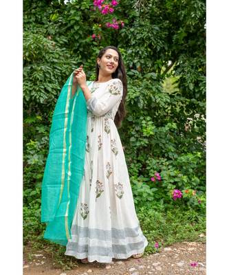 green pure hand block printed linen gown with kota doriya chunni 4