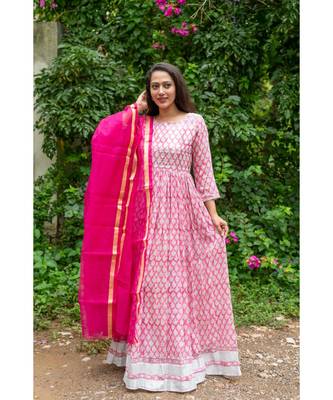 pink pure hand block printed linen gown with kota doriya chunni 2