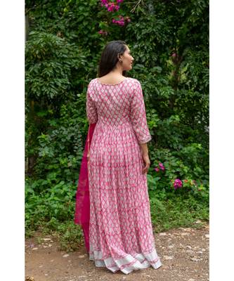 pink pure hand block printed linen gown with kota doriya chunni 6