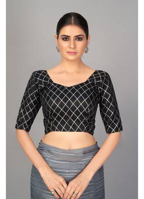 Black woven silk saree with blouse 4