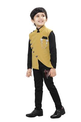 DKGF Boys 3-Piece Suit 3
