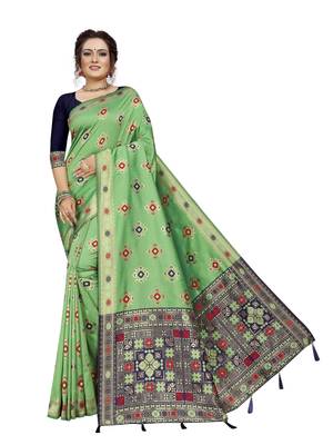 Parrot green hand woven banarasi silk saree with blouse 1