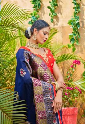 Navy blue printed silk saree with blouse 4