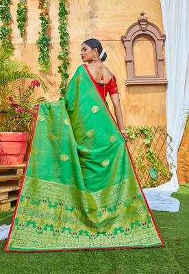 Dark green printed silk saree with blouse 2