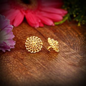 Traditional 1gm Gold South Screw Back Alloy Gold and Micron Plated Stud Earring 2