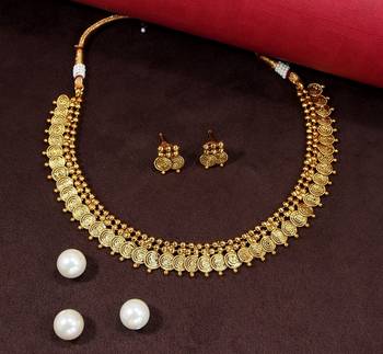 Gold necklaces 1