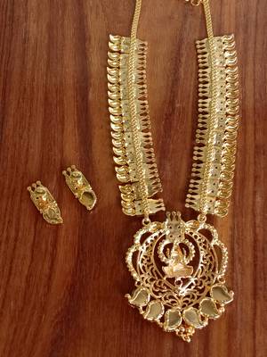 Red agate necklaces 4