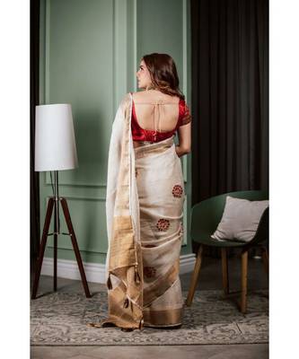 shraddha arya White embroidered cotton silk saree with blouse 5