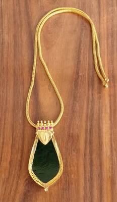 Green agate pendants 1
