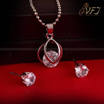 Vighnaharta Glamorous Sterling Solitaire Pendant With Chain and earring For Girls & Women 2