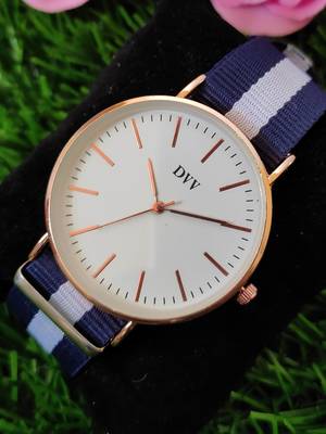 Sizzling design stylish watch for Girls 1