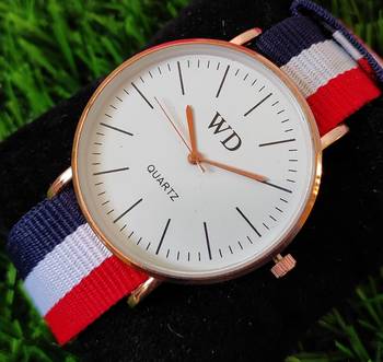 Sizzling design stylish watch for Girls 1