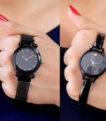 Sizzling Design Pack of 2 Analogue Women Watches Combo