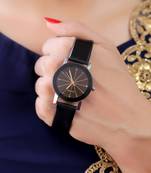 Sizzling Design Trendy Analog Watch For Women