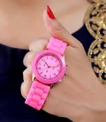 Sizzling Design Trendy Analog Watch For Women