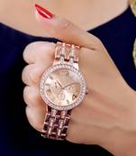 Sizzling Design Trendy Analog Watch For Women