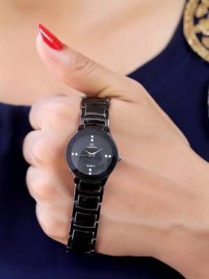 Sizzling Design Trendy Analog Watch For Women 1