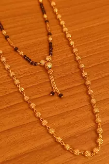 Gold mangalsutra