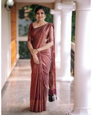 Presenting Enchanting Yet Breathable Organic Banarasi Sarees For Intimate And Big Fat Indian Weddings 4