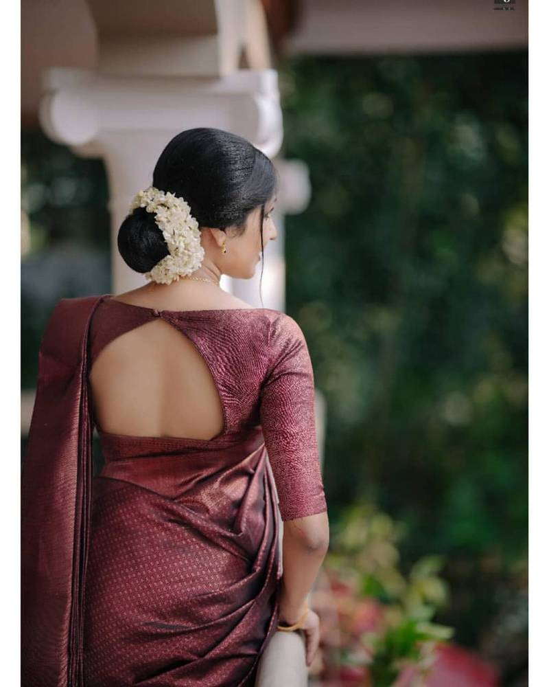 Presenting Enchanting Yet Breathable Organic Banarasi Sarees For Intimate And Big Fat Indian Weddings