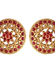 Maroon kundan Yellow Gold Alloy Earrings