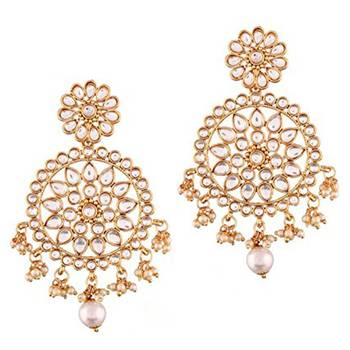 White kundan Yellow Gold Alloy Earrings 2
