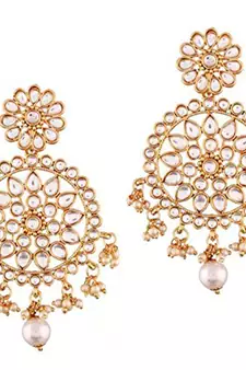 White kundan Yellow Gold Alloy Earrings
