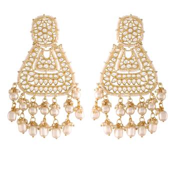 White kundan Yellow Gold Alloy Earrings 2