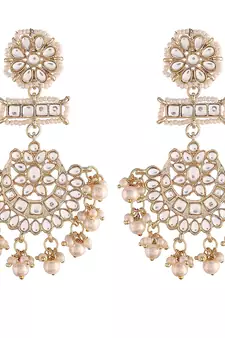 White kundan Yellow Gold Alloy Earrings