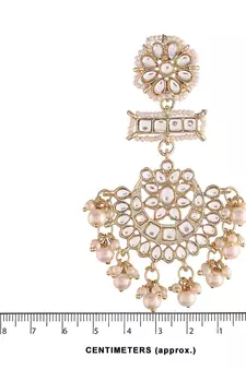 White kundan Yellow Gold Alloy Earrings