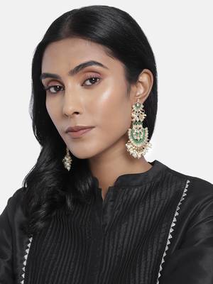 Green kundan Yellow Gold Alloy Earrings 1