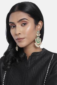 Green kundan Yellow Gold Alloy Earrings