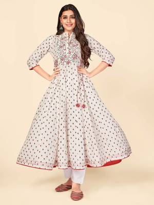 White Cotton Embroidered stitched   Kurta 2