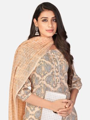 Peach Cotton Printed stitched   Kurta    Pant with dupatta 6