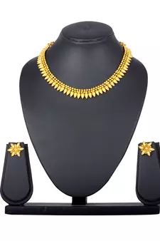 Gold necklace-sets