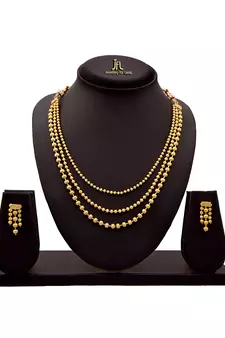 Gold necklace-sets