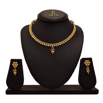 Gold necklace-sets 2