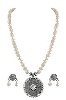 Silver necklace-sets