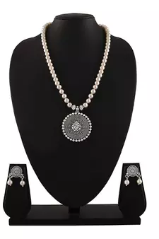 Silver necklace-sets
