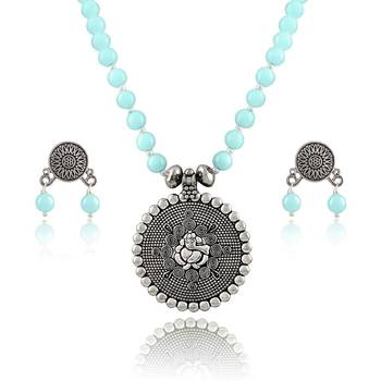 Silver necklace-sets 1