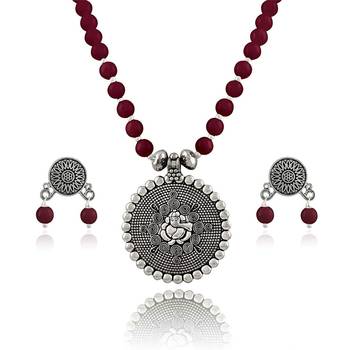 Silver necklace-sets 1